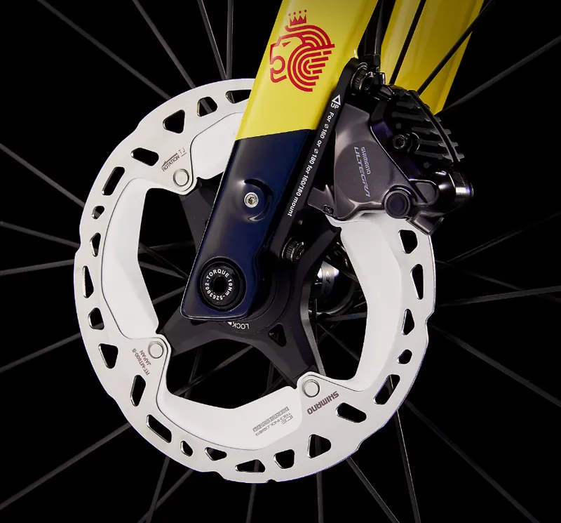 Trek Domane Slr 7 Gen 4 Carbon Road Bike 2024 in Metallic Red Smoke To Blue Fade-2